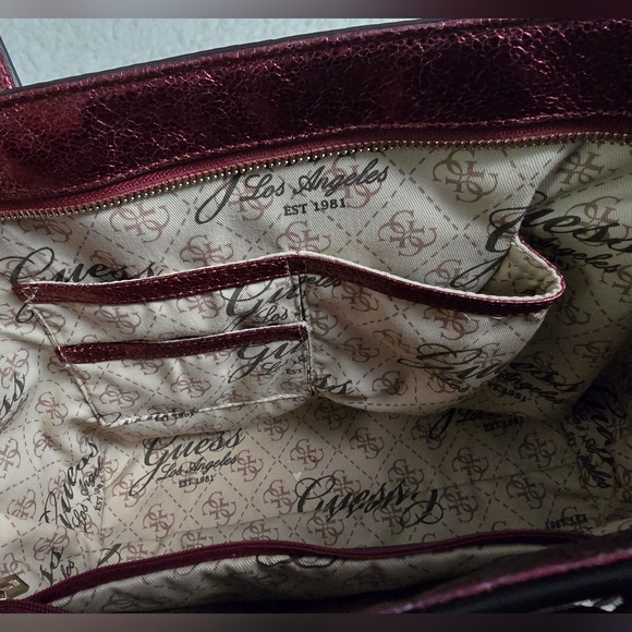 High Shine Red Guess East-West Adjustable Shoulder-Strap Handbag - Picture 4 of 7